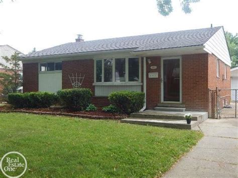 Saint Clair Shores, St. Clair Shores real estate